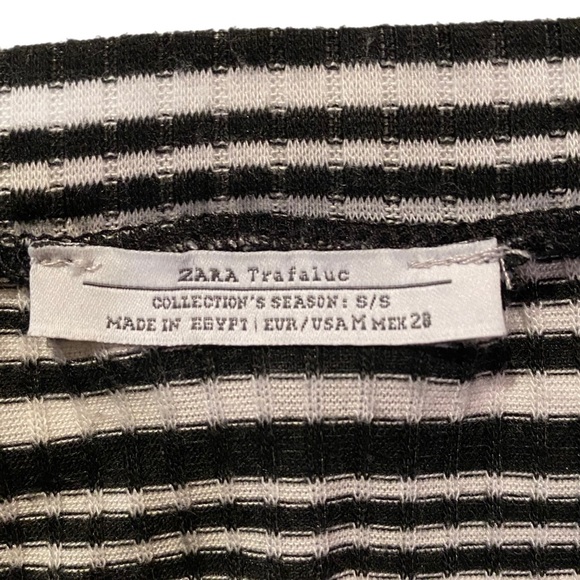 Zara Top for Women, Boat Neck, Black/White Stripes, Stretchy material sz S Small - Picture 2 of 3
